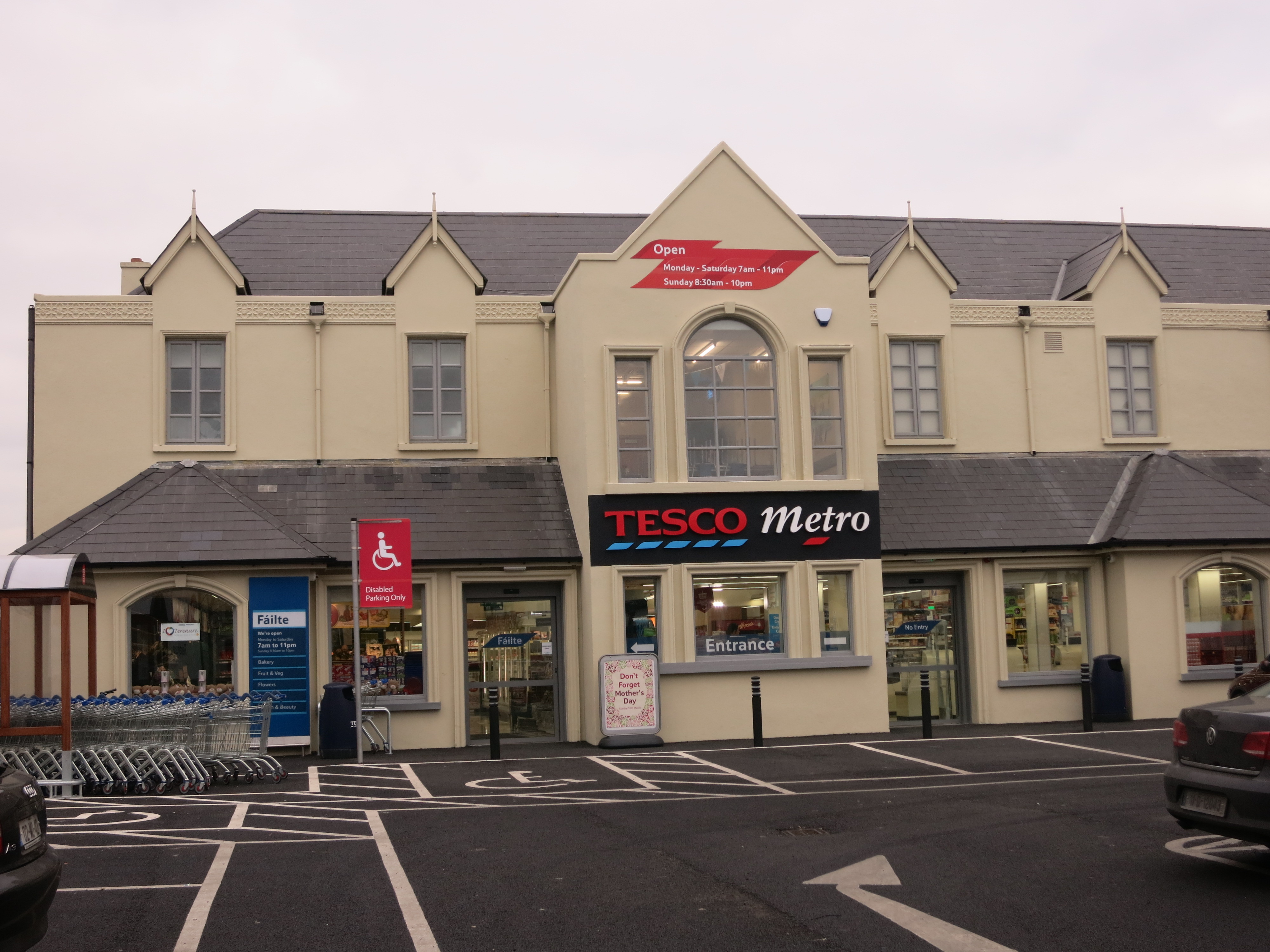 Rise in Express Stores Reflect New Shopping Habits